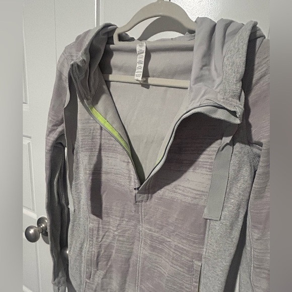 Lululemon Post Sweat Pullover Gray French Terry Hooded Half Zip Size 6 - Picture 8 of 8